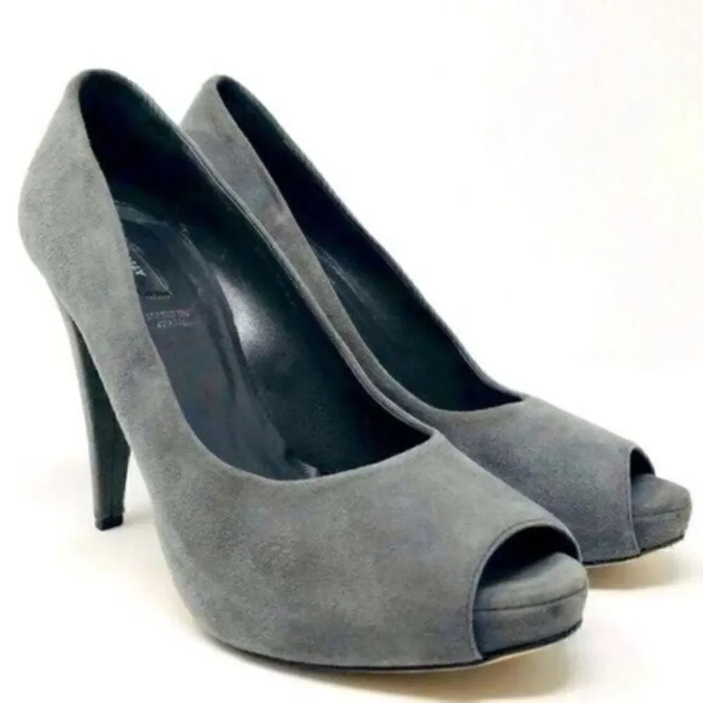 Bally womans gray suede platform heels US 8.5 EU39 BoxM peep toe